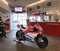 la-ducati-desmosedici-ai-box-di-parkingo-malpensa