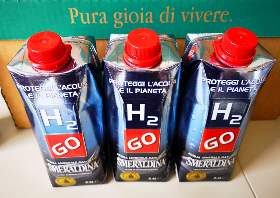 h2go - parkingo, acqua smeraldina e tetrapak